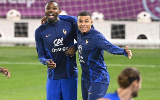 1671338670139026705.png france 2.png